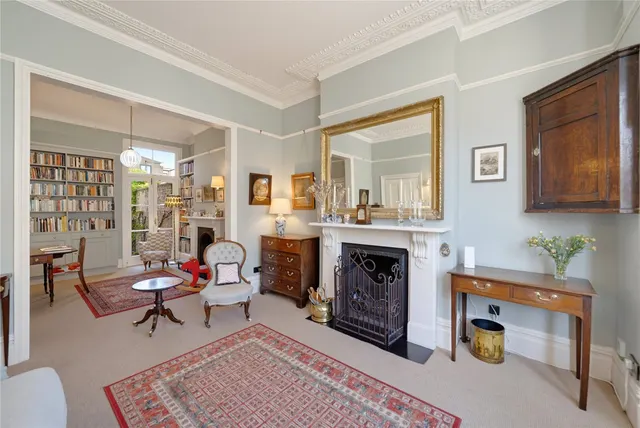 Sugden Road, London, SW11, photo 3
