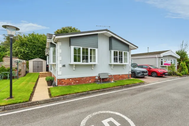 Delamere Road, Norley, Frodsham, photo 1