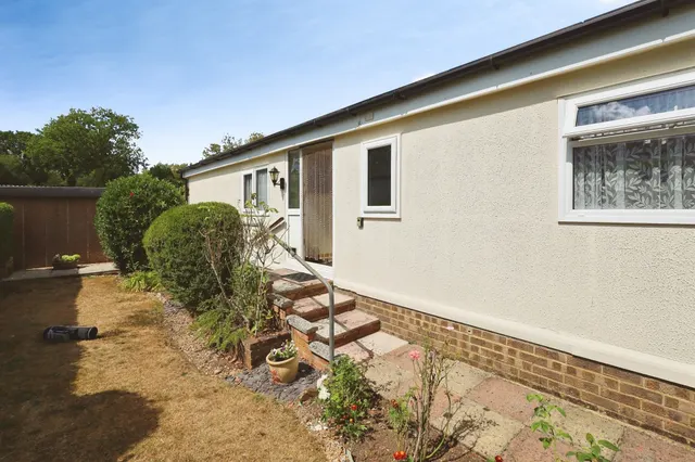 Deanland Wood Park, Golden Cross, BN27, photo 2