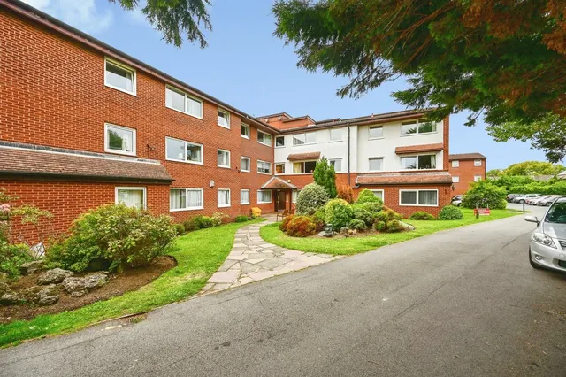 Liverpool Road, Southport, PR8, photo 1