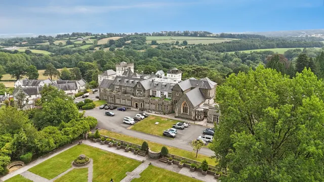 The Manor, Talygarn, Pontyclun, photo 1