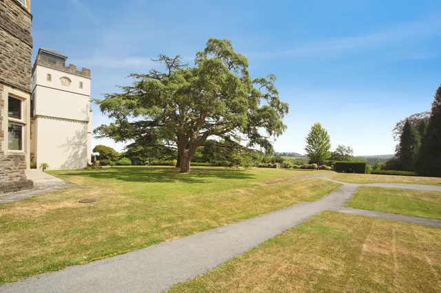 Photo 2 — The Manor, Talygarn, Pontyclun