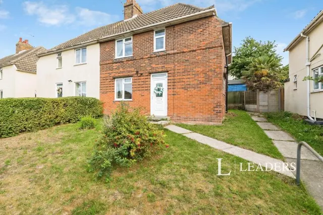 3 bedroom house, Hill Road, Lowestoft, NR32