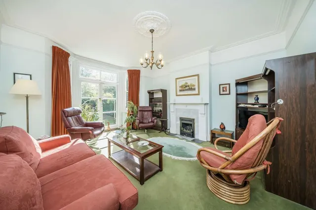 Latchmere Road, KT2, photo 2