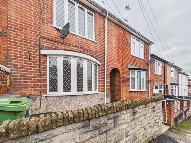 Fletcher Street, Heanor, DE75, photo 1