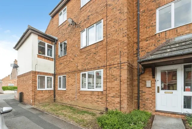 Rose Street, Swindon, photo 1