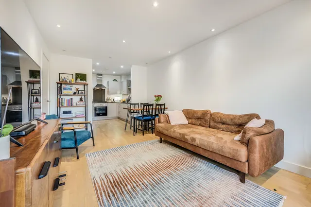 Photo 3 — 15 Eccles Court, Burgess Springs, Chelmsford, Essex, CM1 1JB