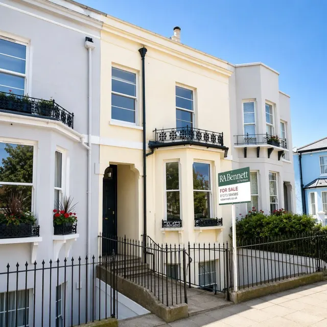 Selkirk Street, Cheltenham, GL52, photo 1