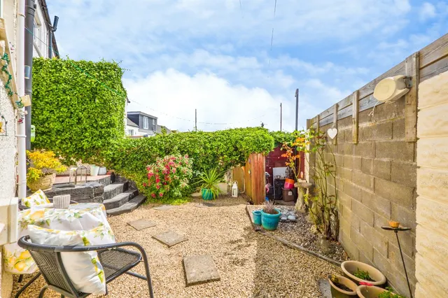 Photo 3 — Fairwater Grove East, Cardiff