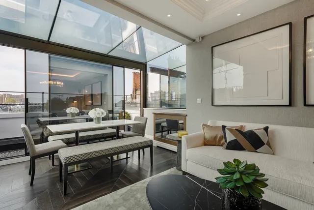 Photo 3 — Prince of Wales Terrace, Kensington, London