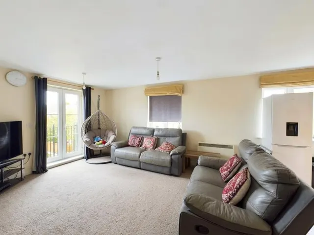 Tudor Way, Woking, GU21, photo 3