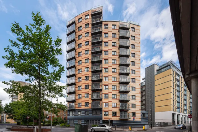 Flat 1, 2 Wandle Road, Croydon, photo 1