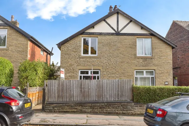 Arnold Street, Huddersfield, photo 1