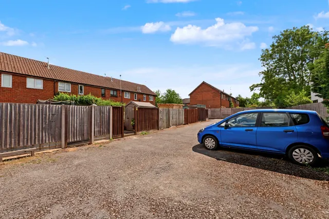 Photo 3 — Church Hill, Cheddington, Leighton Buzzard