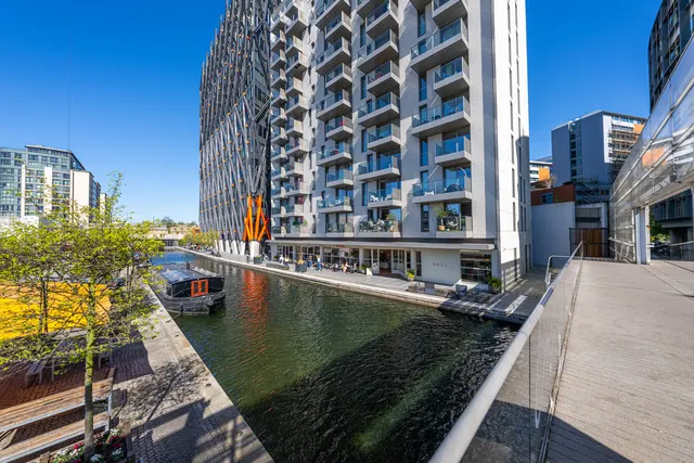 Canalside Walk, London, W2, photo 3