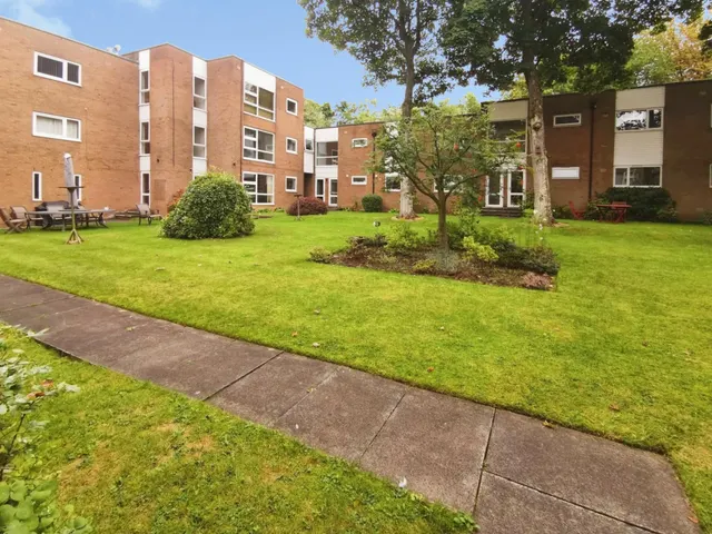 Eastwood Court, Benton, NE12, photo 2
