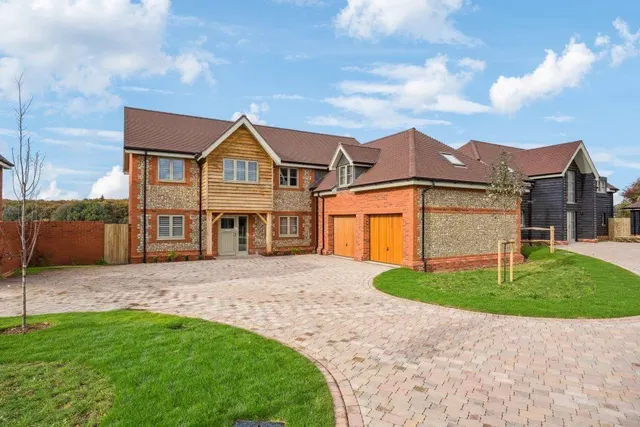 Links Lane, Rowland's Castle, Hampshire, PO9 6AF, photo 1