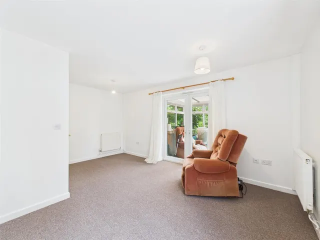 Photo 2 — St. Andrews Drive, Saxilby, Lincoln