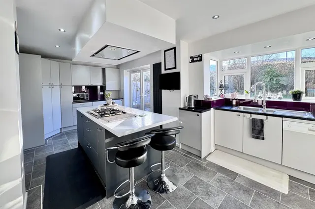 Bowland Road, Glossop, photo 2