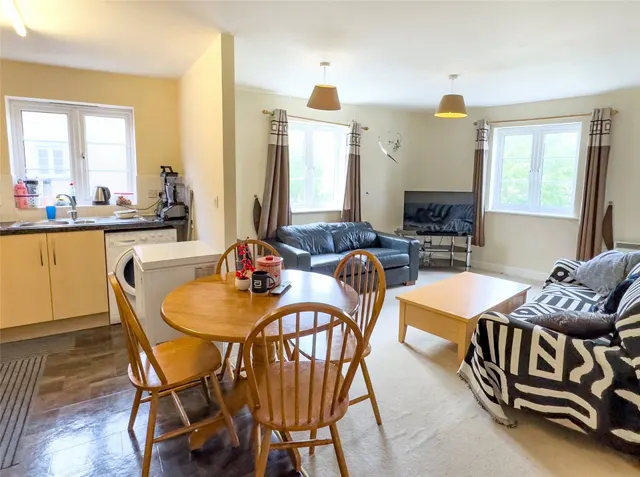 Harvest Grove, Witney, OX28, photo 1