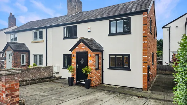 Higher Green Lane, Astley M29 7HY, photo 1