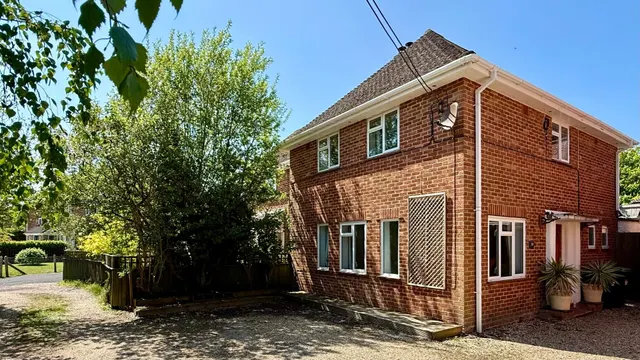 Auckland Avenue, Brockenhurst, SO42, photo 1