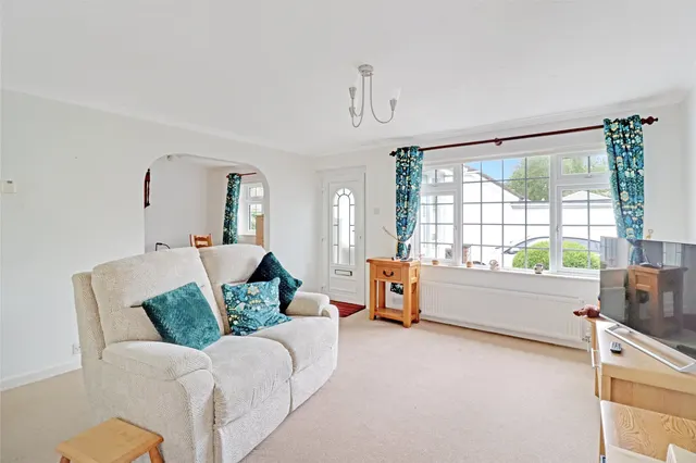 School Close, Fremington, EX31, photo 2