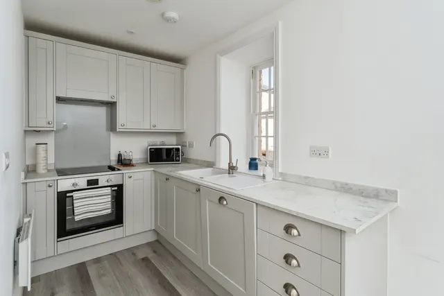 Old Chester Road, Holywell, CH8, photo 2