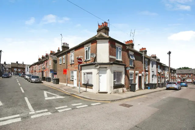 Arthur Street, Luton, photo 1