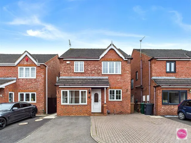 Home Farm Court, Castle Gresley, DE11, photo 1