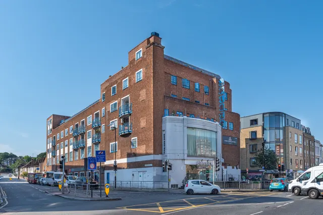 Flat 13, 135 Vanbrugh Hill, London, photo 1