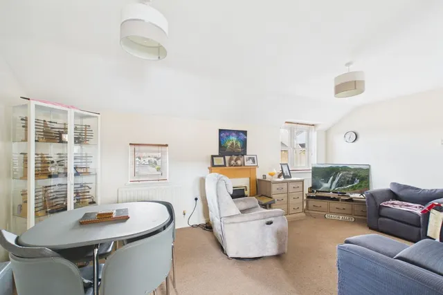 Draper Way, Leighton Buzzard, LU7, photo 1