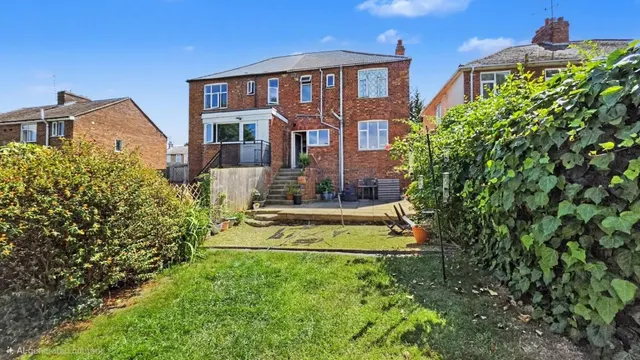 Rothersthorpe Road, Northampton, photo 2