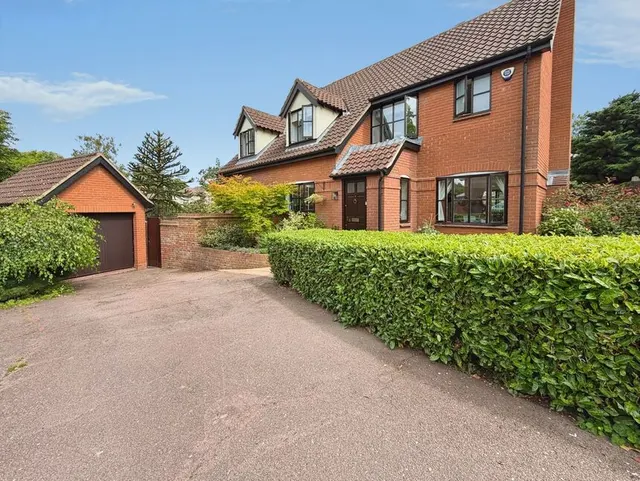 Rowanwood Avenue, Sidcup, DA15, photo 1