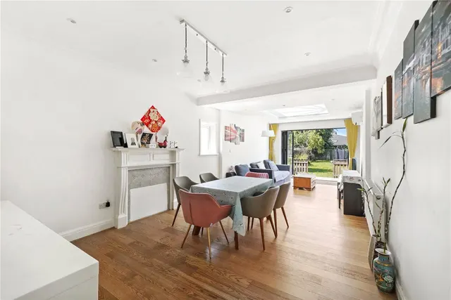 Coombe Lane, London, SW20, photo 2