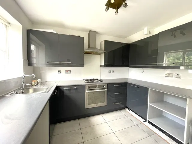 Photo 3 — Teil Green, Fulwood, Lancashire, PR2 9PA