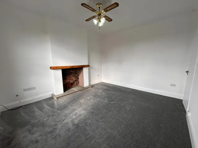 Highbury Road, Bulwell, NG6, photo 2