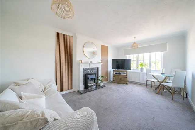 Lyndon Road, Bramham, LS23, photo 2