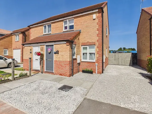 Warminster Close, Bridlington, East Riding of Yorkshire, YO16, photo 1