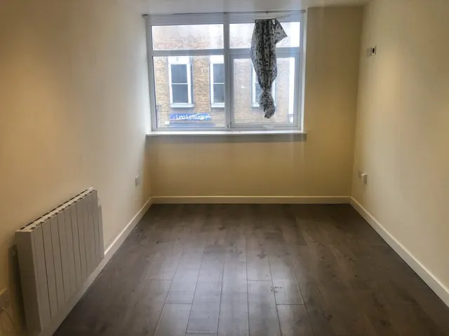 High Street, Southampton, SO14, photo 3
