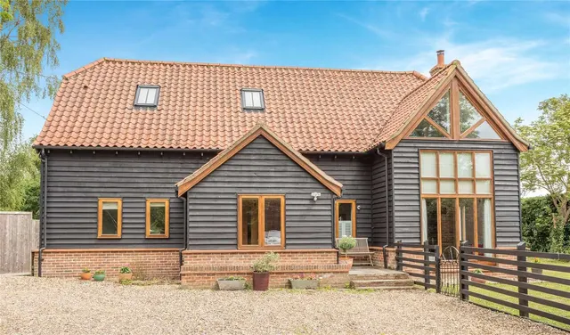 Photo 3 — Deopham, Wymondham, Norfolk, NR18 9ED