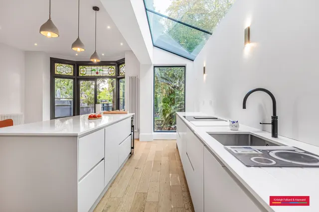 Dukes Avenue, London, N10, photo 1