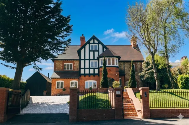 Malone Road, Belfast, BT9, photo 1