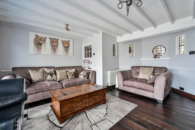 Photo 2 — Poplar Cottage, Aldershot Road, Worplesdon