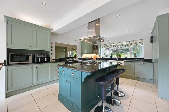 Denham Lane, Chalfont St. Peter, SL9, photo 3
