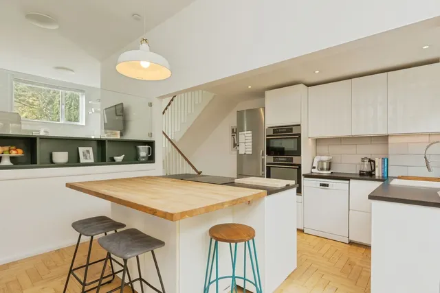 Ashdown Close, Tunbridge Wells, TN4, photo 1