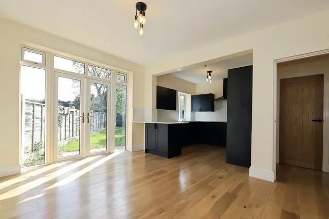 Woodward Road, DY11, photo 2