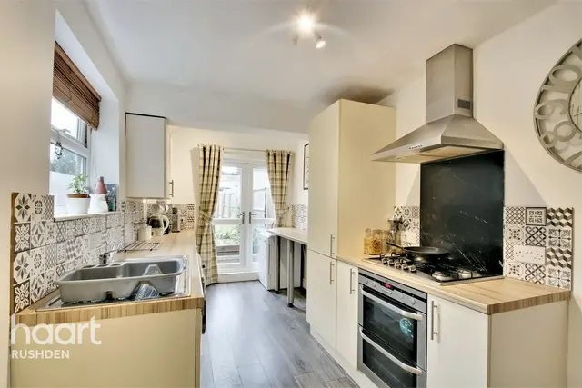 Farndish Road, Irchester, NN29, photo 3