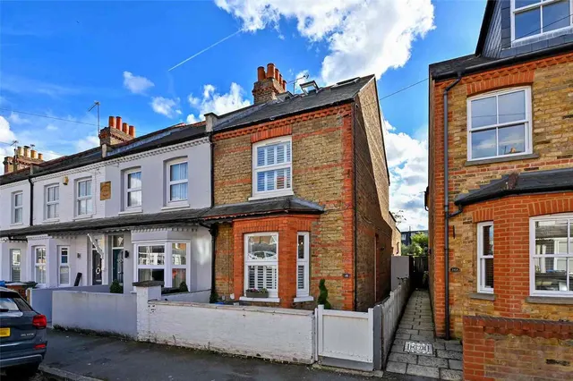Victor Road, Windsor, Berkshire, SL4 3JU, photo 1