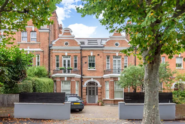 Brondesbury Road, London, nw6 6bb, photo 1